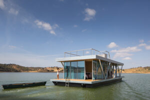 Houseboat jako luxusní chata